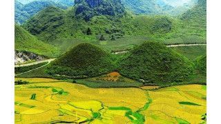 Những cảnh đẹp Hà Giang Việt Nam: Núi đôi Quản Bạ